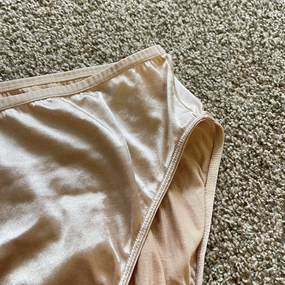 Vtg DELICATES Stretch SATIN Hi-Cut Bikini PANTIES Second Skin 10 Glossy Nude Tan - Picture 5 of 8